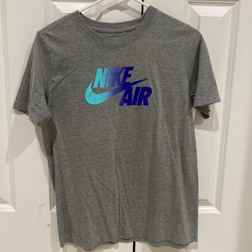 Women’s Nike Tshirt